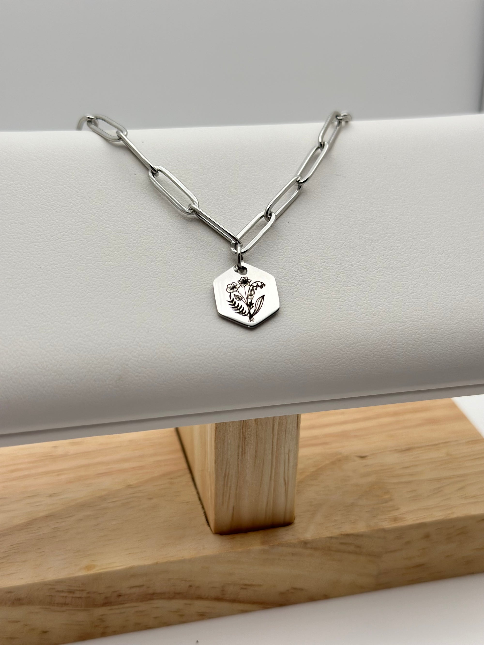 Birth flower Bouquet Necklace