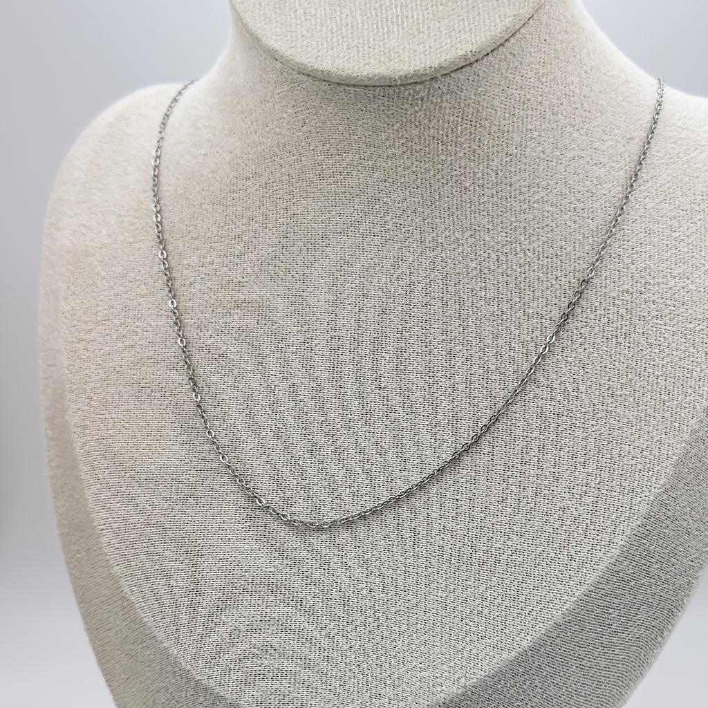 Classic Loop Chain Necklace